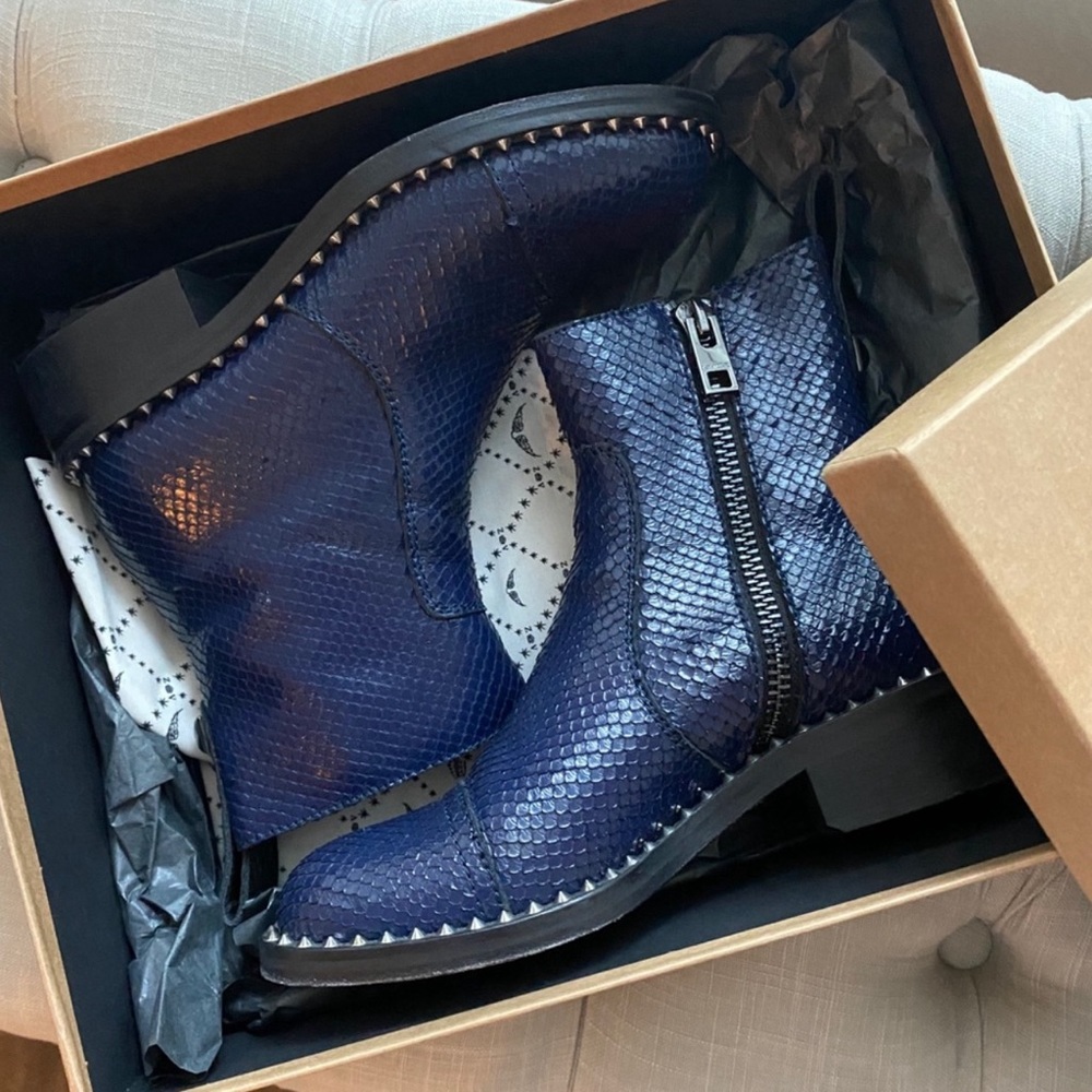Zadig & Voltaire Booties Size 7 in Dark Navy